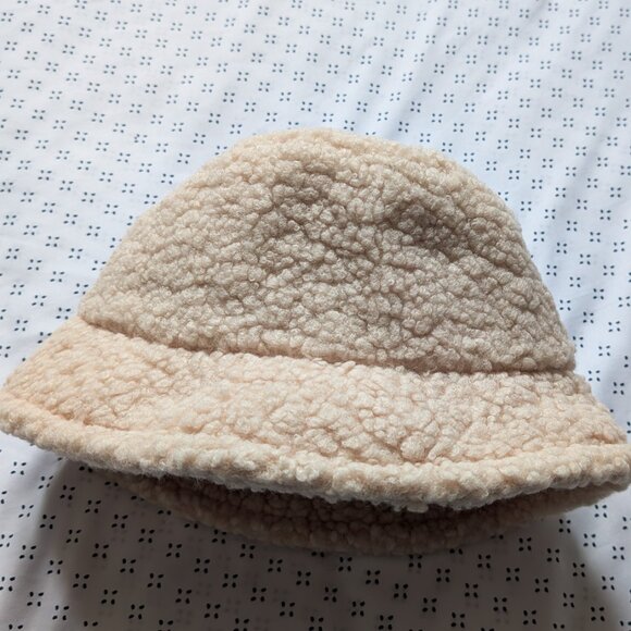 8 Other Reasons Sherpa Bucket Hat Cream/Ivory - Picture 3 of 4
